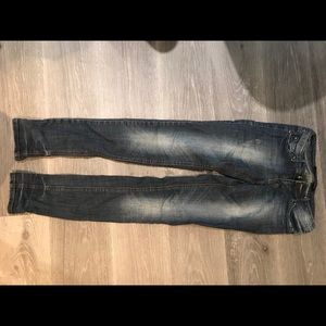 Skinny jeans